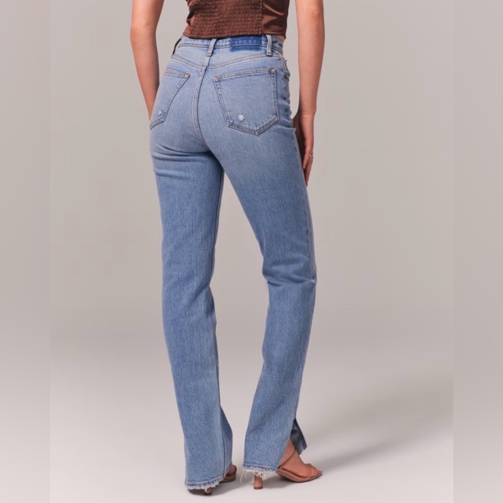 Abercrombie & Fitch Curve Love 90s straight ultra high rise Split-Vent Hem Short